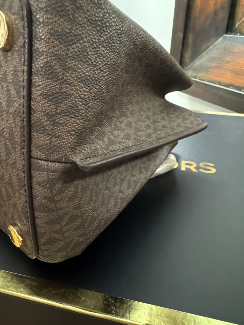 Michael Kors Teagan Long Drop Satchel with Yellow-Trim Wristlet Set NWT - Picture 8 of 14